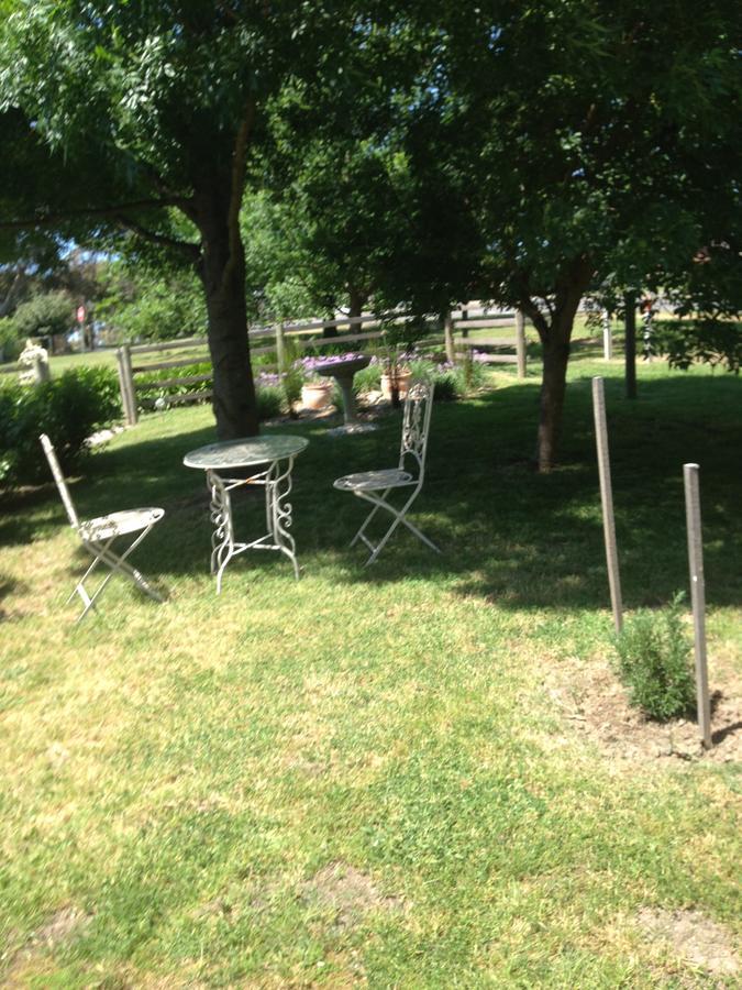 Yarra Glen Bed & Breakfast Екстер'єр фото