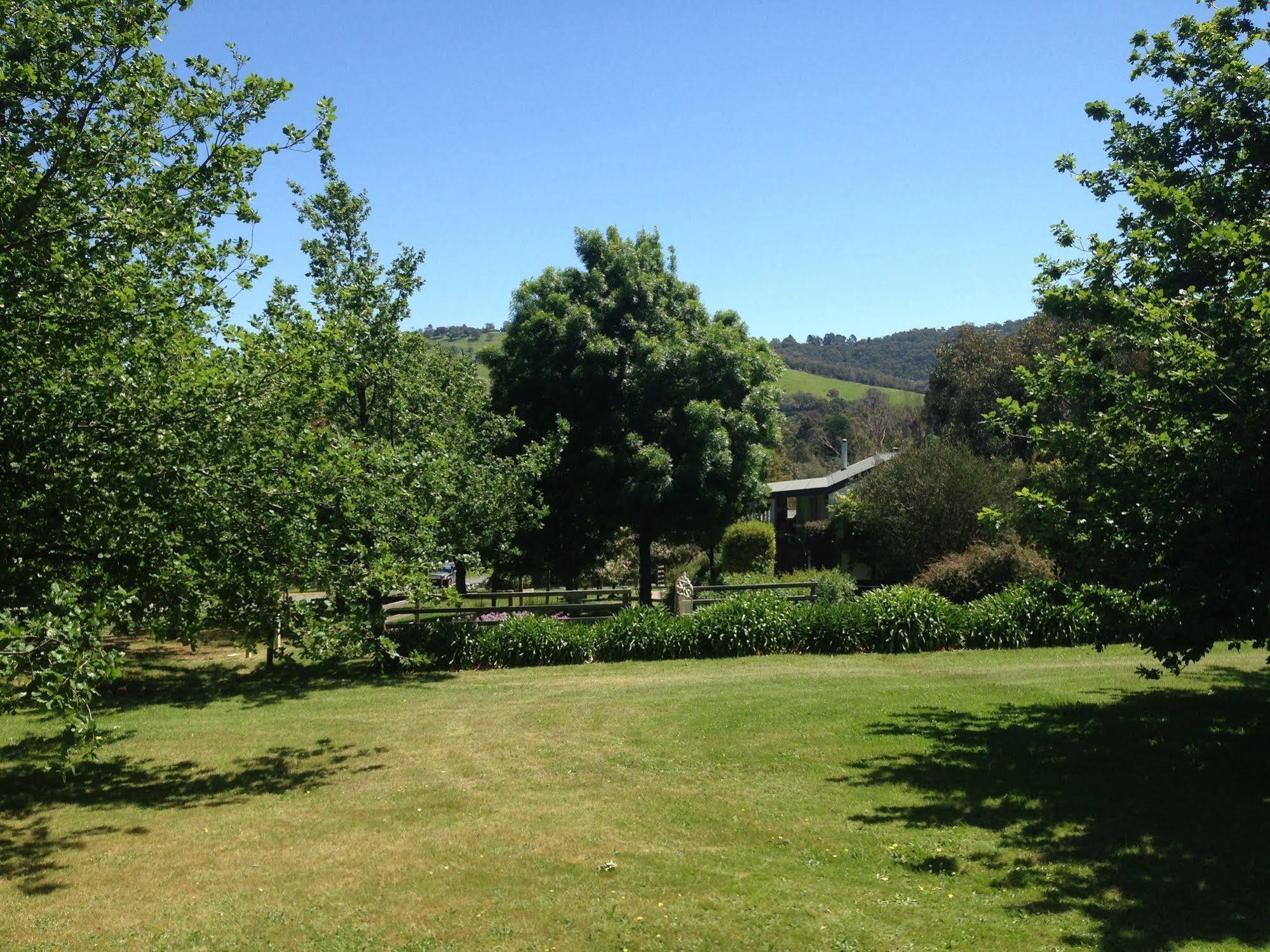 Yarra Glen Bed & Breakfast Екстер'єр фото